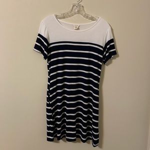 Dress with pockets by YELETE size Small